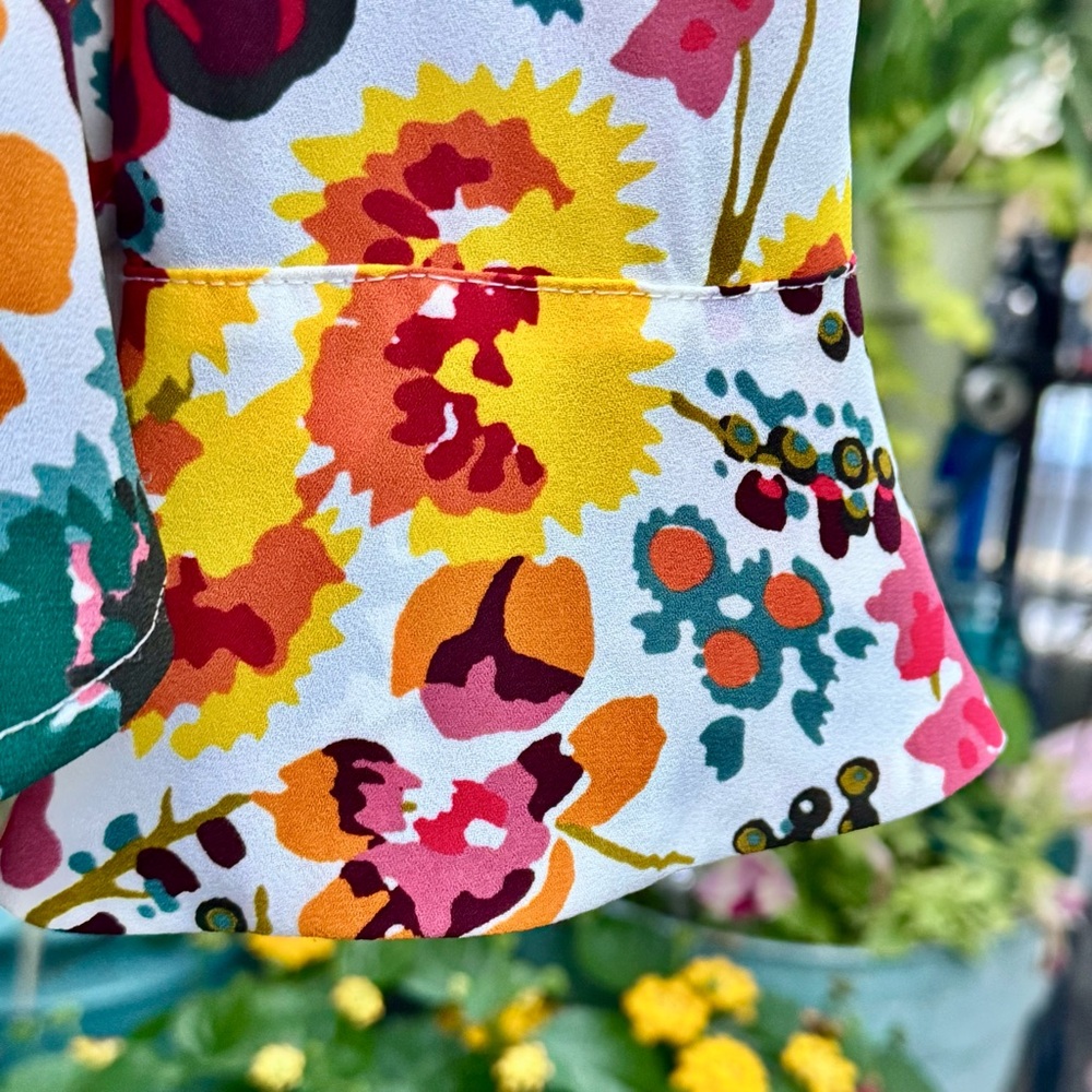 LOFT Vibrant Floral Print Blouse - Picture 5 of 10